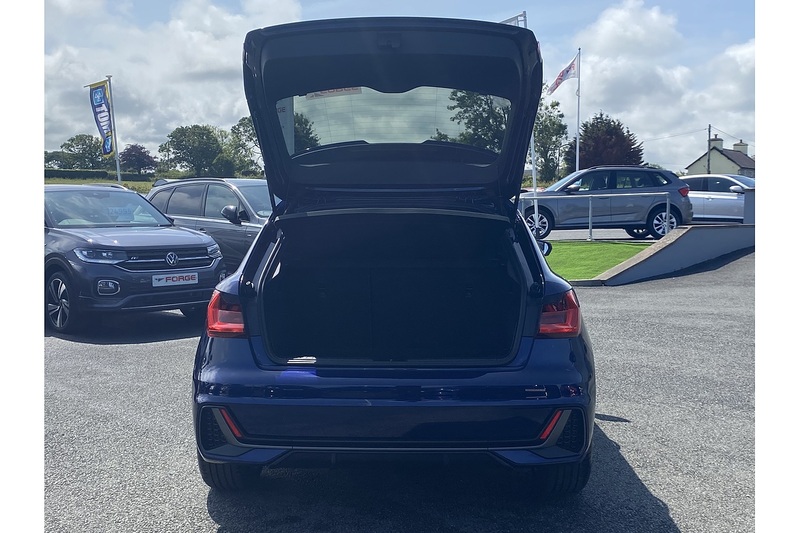 Audi 1.0 TFSI 30 S line Sportback 5dr Petrol S Tronic Euro 6 (s/s) (116 ps)