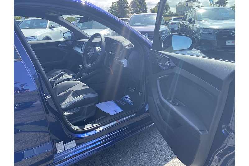 Audi 1.0 TFSI 30 S line Sportback 5dr Petrol S Tronic Euro 6 (s/s) (116 ps)