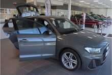 19/19 Audi A1 S line 1.0 TFSI Sportback S Tronic 7 speed 116 ps 5dr