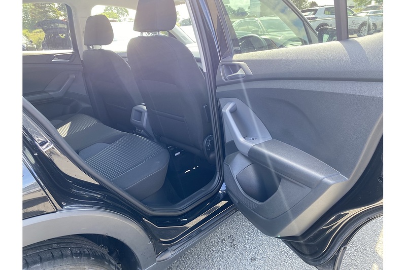 Volkswagen 1.0 TSI Active SUV 5dr Petrol DSG Euro 6 (s/s) (110 ps)