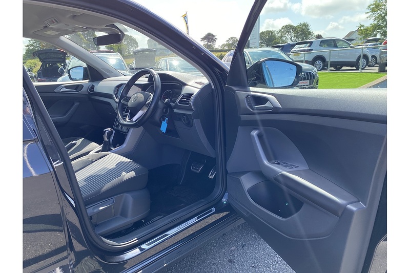 Volkswagen 1.0 TSI Active SUV 5dr Petrol DSG Euro 6 (s/s) (110 ps)