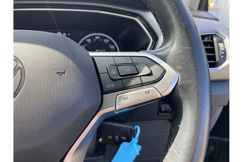 Volkswagen 1.0 TSI Active SUV 5dr Petrol DSG Euro 6 (s/s) (110 ps)