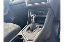 23/73 Volkswagen Tiguan 2.0 TDI R-Line Edition DSG 150 ps