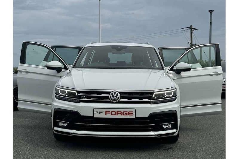 Volkswagen 2.0 TDI R-Line Tech SUV 5dr Diesel DSG Euro 6 (s/s) (150 ps)