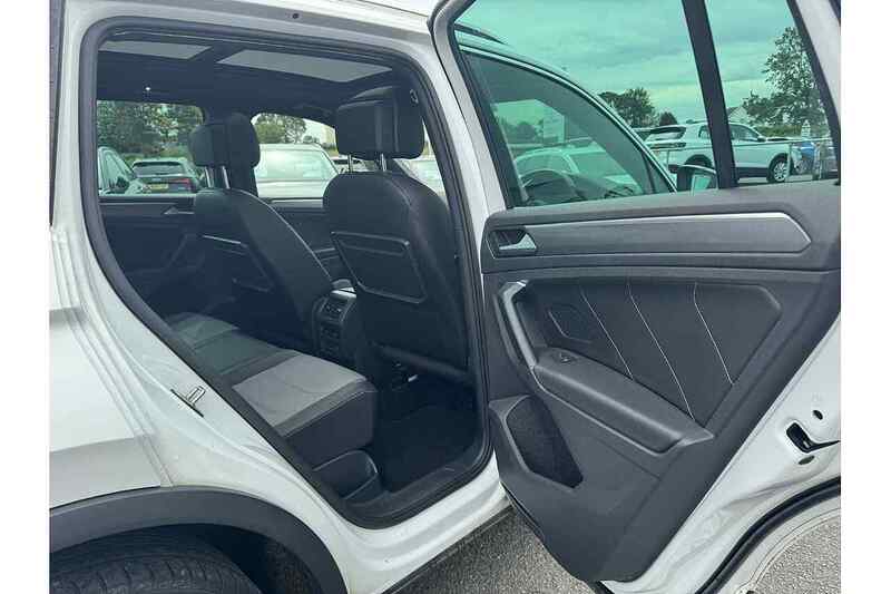 Volkswagen 2.0 TDI R-Line Tech SUV 5dr Diesel DSG Euro 6 (s/s) (150 ps)