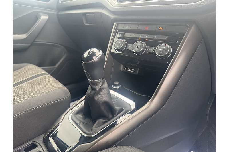 Volkswagen 1.5 TSI GPF EVO Design SUV 5dr Petrol Manual Euro 6 (s/s) (150 ps)