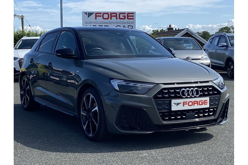 Audi 1.5 TFSI 35 Black Edition Sportback 5dr Petrol S Tronic Euro 6 (s/s) (150 ps)