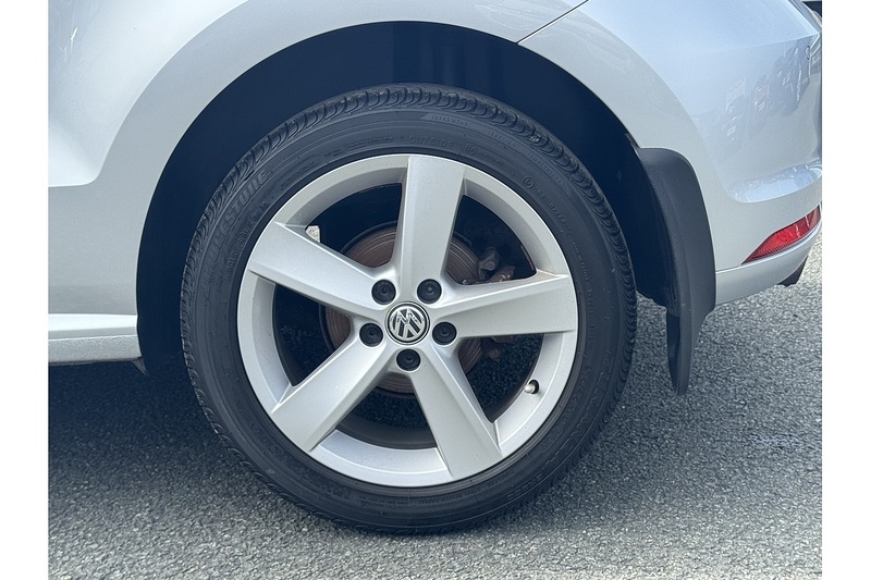 Volkswagen TSI BlueMotion Tech SEL Hatchback 1.2 Manual Petrol