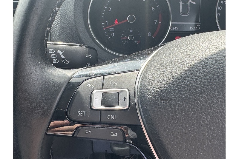 Volkswagen TSI BlueMotion Tech SEL Hatchback 1.2 Manual Petrol