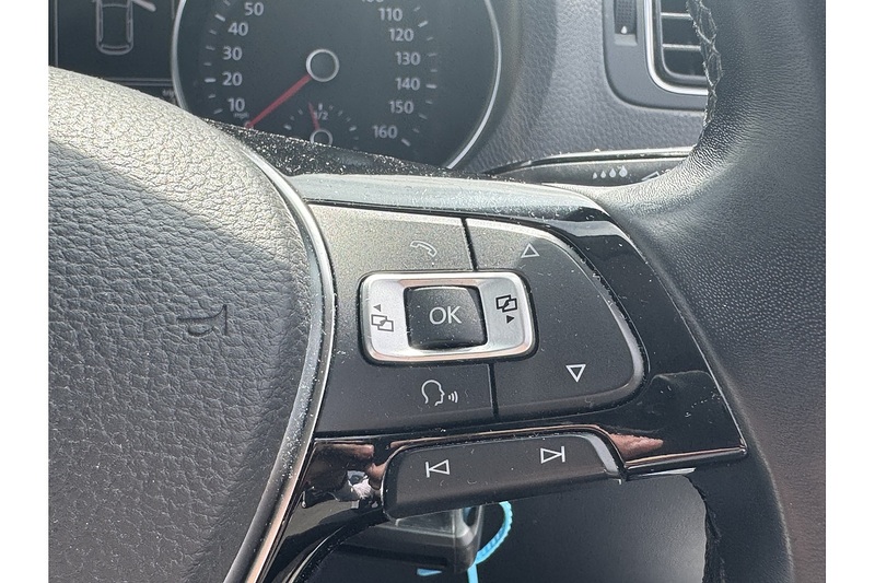 Volkswagen TSI BlueMotion Tech SEL Hatchback 1.2 Manual Petrol