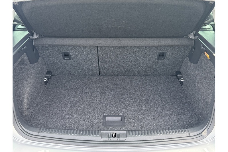 Volkswagen TSI BlueMotion Tech SEL Hatchback 1.2 Manual Petrol