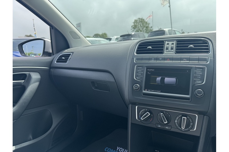 Volkswagen TSI BlueMotion Tech SEL Hatchback 1.2 Manual Petrol