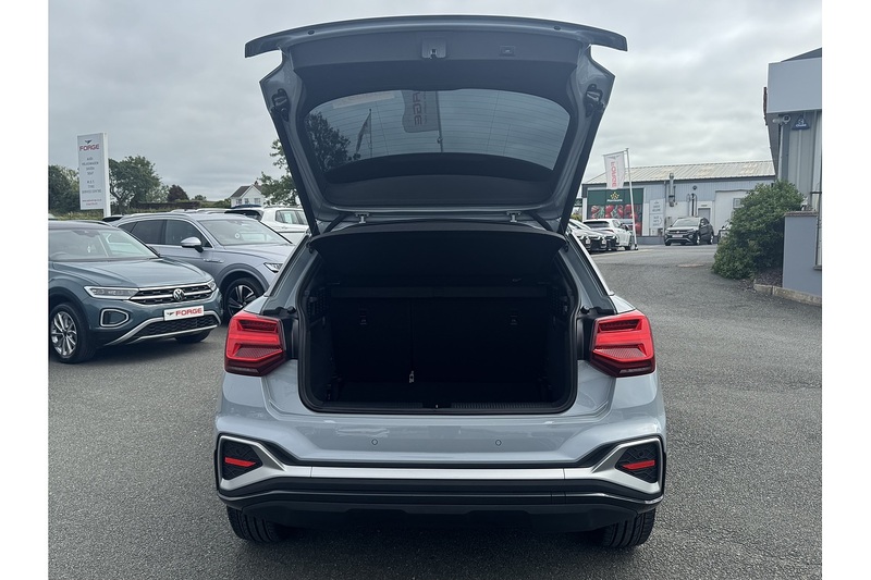 Audi 1.5 TFSI CoD 35 S line SUV 5dr Petrol S Tronic Euro 6 (s/s) (150 ps)