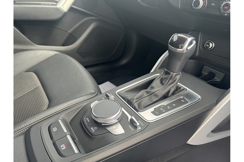 Audi 1.5 TFSI CoD 35 S line SUV 5dr Petrol S Tronic Euro 6 (s/s) (150 ps)