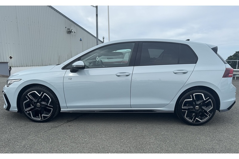 Volkswagen 2.0 TDI R-Line Hatchback 5dr Diesel DSG Euro 6 (s/s) (150 ps)