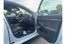 24/74 Volkswagen Golf TDI R-Line DSG (150 ps)