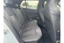 24/74 Volkswagen Golf TDI R-Line DSG (150 ps)