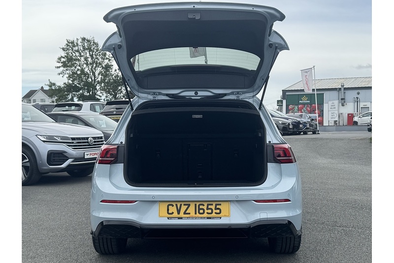 Volkswagen 2.0 TDI R-Line Hatchback 5dr Diesel DSG Euro 6 (s/s) (150 ps)