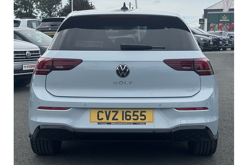 Volkswagen 2.0 TDI R-Line Hatchback 5dr Diesel DSG Euro 6 (s/s) (150 ps)