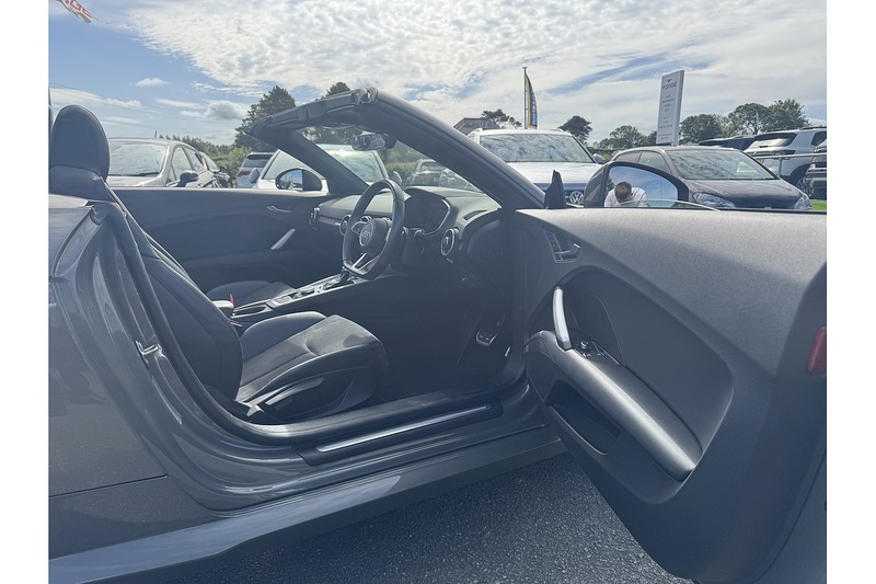 Audi 2.0 TFSI 40 Sport Roadster 2dr Petrol S Tronic Euro 6 (s/s) (197 ps)