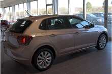 18/18 Volkswagen Polo 1.0 TSI SEL DSG 115 ps