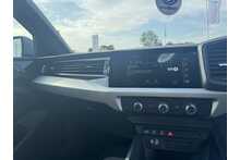 22/22 Audi A1 1.0 TFSI 30 S line Sportback 110 ps