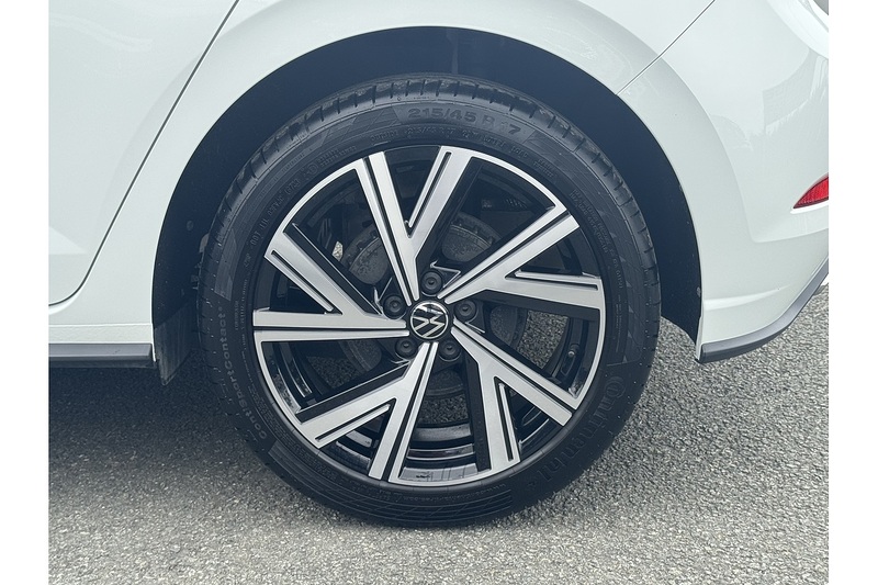 Volkswagen 1.0 TSI R-Line Hatchback 5dr Petrol Manual Euro 6 (s/s) (95 ps)