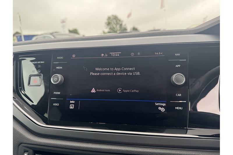 Volkswagen 1.0 TSI R-Line Hatchback 5dr Petrol Manual Euro 6 (s/s) (95 ps)