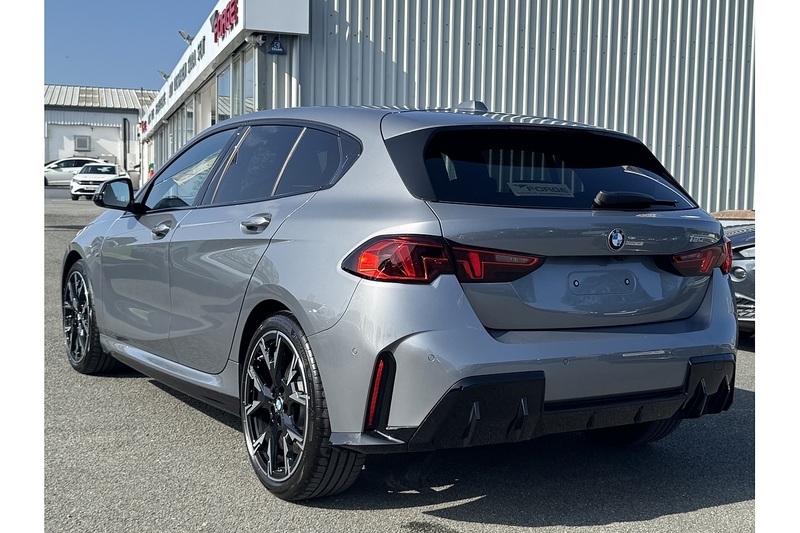 BMW 1.5 120i MHT M Sport Hatchback 5dr Petrol Hybrid DCT Euro 6 (s/s) (170 ps)