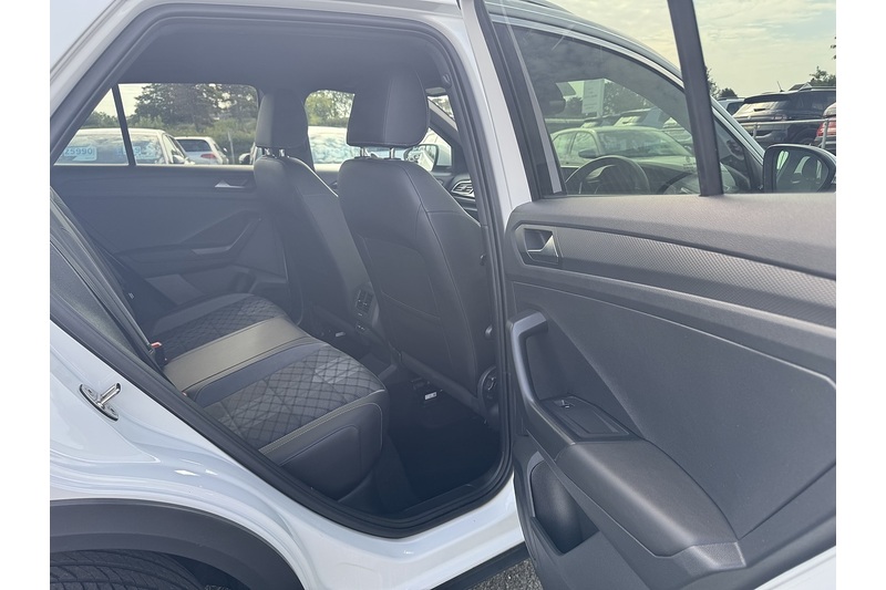 Volkswagen 1.5 TSI R-Line SUV 5dr Petrol DSG Euro 6 (s/s) (150 ps)