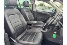 19/69 Volkswagen Tiguan 2.0 TDI SEL SUV DSG 4Motion 190 ps