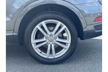 17/17 Audi Q3 TFSI CoD S line Edition Manual 150 PS