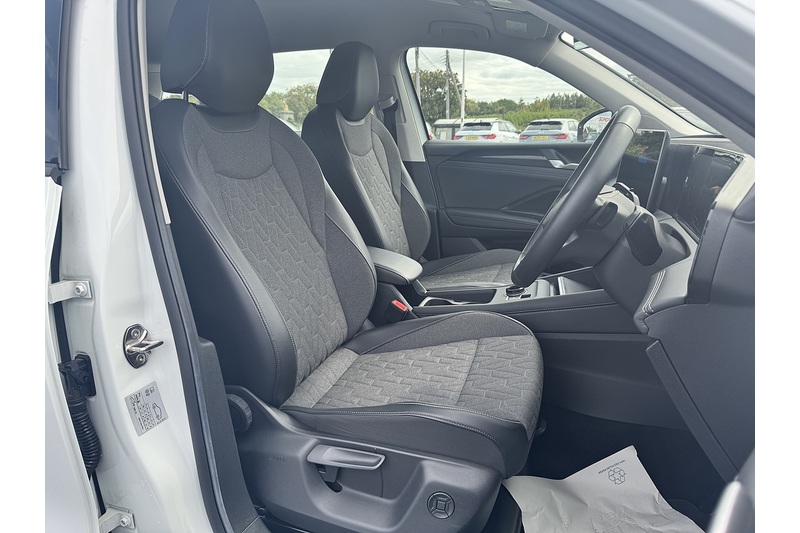 Volkswagen 1.5 eTSI MHEV Life Launch Edition SUV 5dr Petrol Hybrid DSG Euro 6 (s/s) (150 ps)