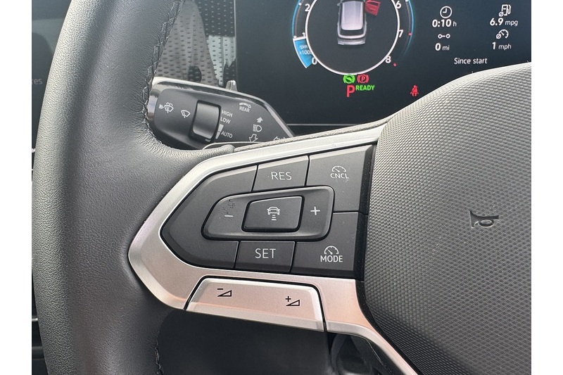 Volkswagen 1.5 eTSI MHEV Life Launch Edition SUV 5dr Petrol Hybrid DSG Euro 6 (s/s) (150 ps)