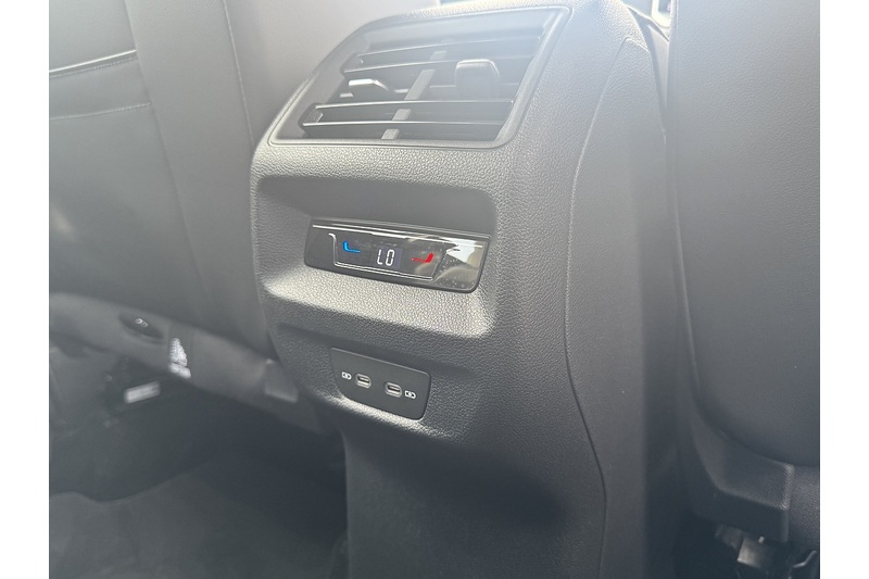 Volkswagen 1.5 eTSI MHEV Life Launch Edition SUV 5dr Petrol Hybrid DSG Euro 6 (s/s) (150 ps)