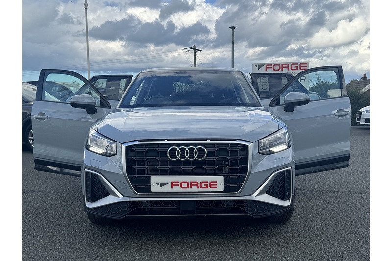 Audi 1.5 TFSI CoD 35 S line SUV 5dr Petrol S Tronic Euro 6 (s/s) (150 ps)