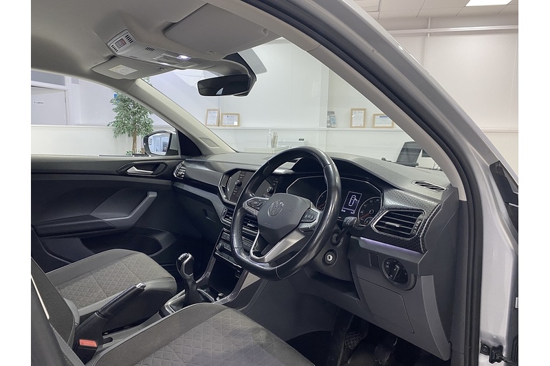 Volkswagen 1.0 TSI SEL SUV 5dr Petrol Manual Euro 6 (s/s) (110 ps)