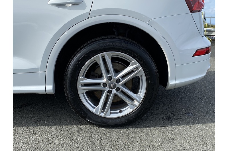 Audi 2.0 TDI 40 S line SUV 5dr Diesel S Tronic quattro Euro 6 (s/s) (190 ps)