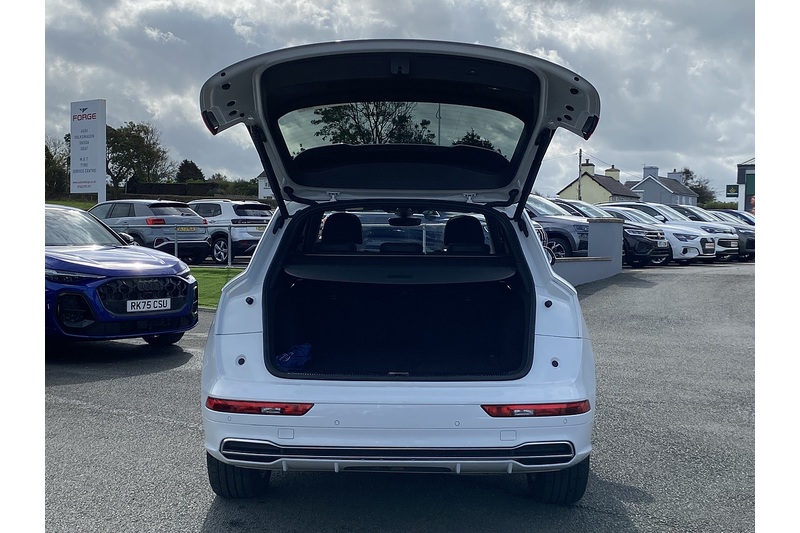 Audi 2.0 TDI 40 S line SUV 5dr Diesel S Tronic quattro Euro 6 (s/s) (190 ps)