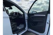 19/19 Audi Q5 TDI S line S Tronic quattro 190 ps