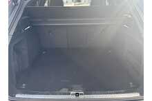 18/18 Audi A4 2.0 TDI Black Edition S Tronic 190 ps