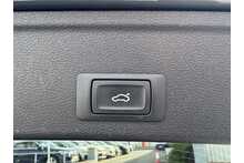 18/18 Audi A4 2.0 TDI Black Edition S Tronic 190 ps