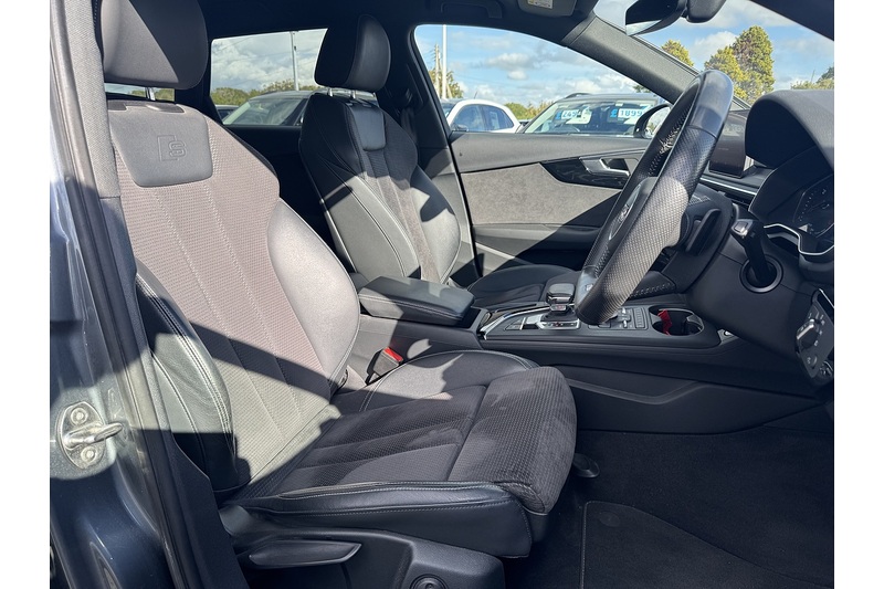 Audi 2.0 TDI Black Edition Estate 5dr Diesel S Tronic Euro 6 (s/s) (190 ps)