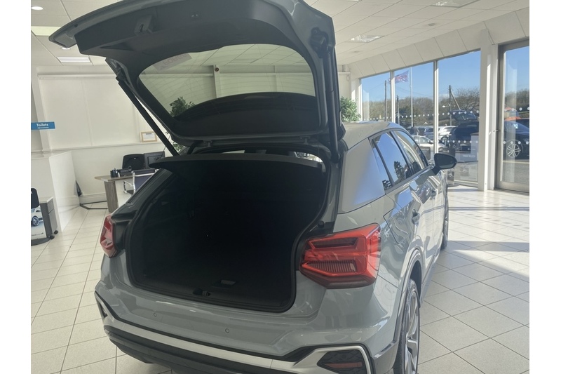 Audi 1.5 TFSI CoD 35 S line SUV 5dr Petrol S Tronic Euro 6 (s/s) (150 ps)