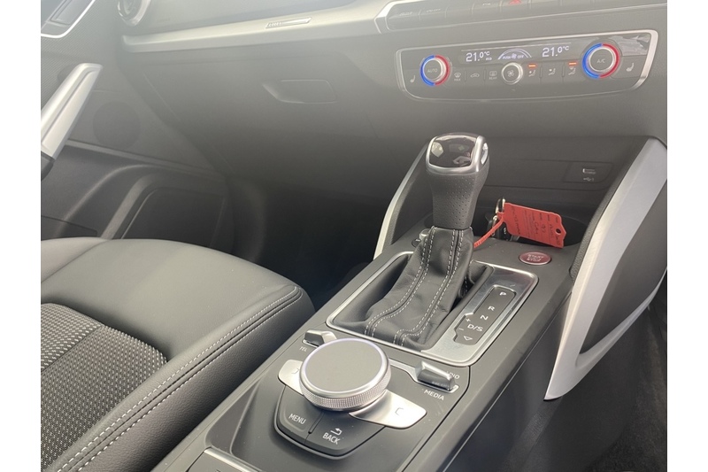 Audi 1.5 TFSI CoD 35 S line SUV 5dr Petrol S Tronic Euro 6 (s/s) (150 ps)