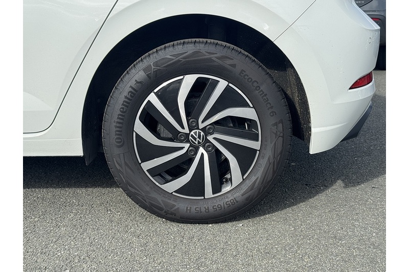 Volkswagen 1.0 TSI Life Hatchback 5dr Petrol Manual Euro 6 (s/s) (95 ps)