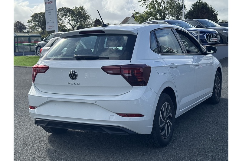 Volkswagen 1.0 TSI Life Hatchback 5dr Petrol Manual Euro 6 (s/s) (95 ps)