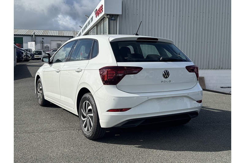 Volkswagen 1.0 TSI Life Hatchback 5dr Petrol Manual Euro 6 (s/s) (95 ps)