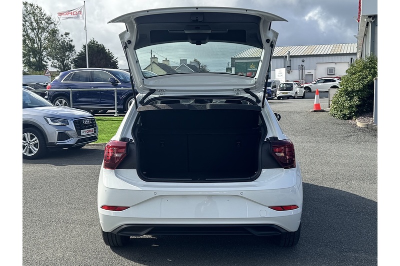 Volkswagen 1.0 TSI Life Hatchback 5dr Petrol Manual Euro 6 (s/s) (95 ps)