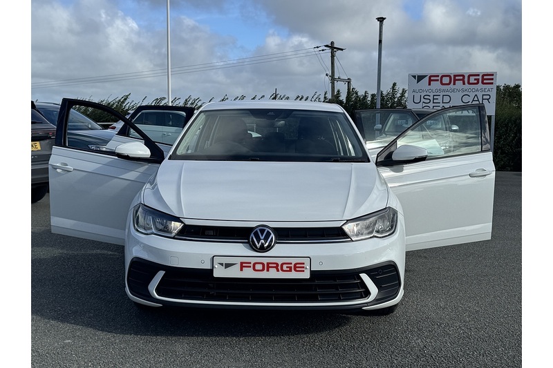 Volkswagen 1.0 TSI Life Hatchback 5dr Petrol Manual Euro 6 (s/s) (95 ps)